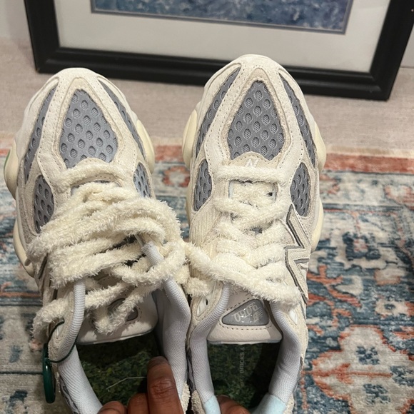 New balance 9060 BricksxWood size 7.5 men =size 9 wmns - Picture 2 of 4